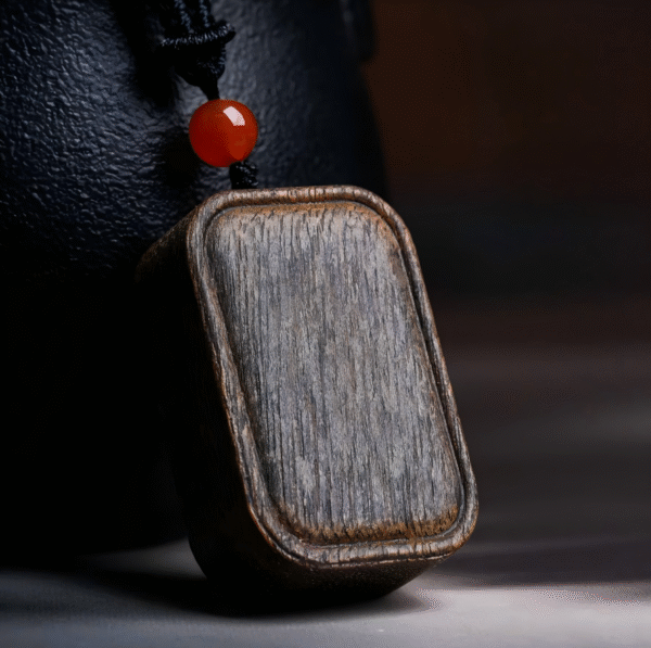 Qinan agarwood pendant, sinking water grade old material, peace and safety plaque necklace for both men and women