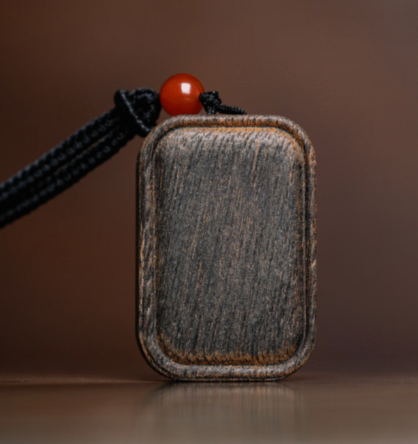 Qinan agarwood pendant, sinking water grade old material, peace and safety plaque necklace for both men and women