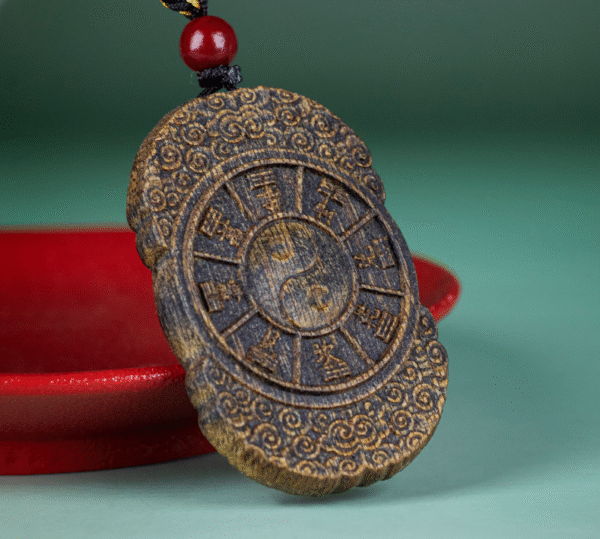 Green Kynam Agarwood Peace Amulet