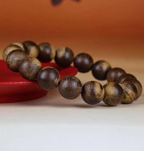 Green Kynam Agarwood Bracelet Collection