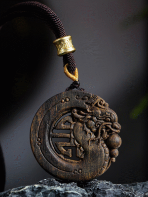 Qinan Agarwood Auspicious Dragon Pendant