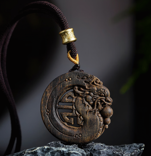 Qinan Agarwood Auspicious Dragon Pendant