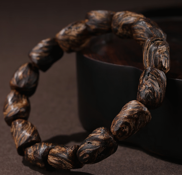 Insect-hole Agarwood Bracelet