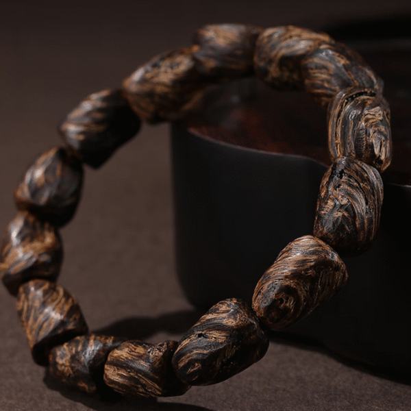 Insect-hole Agarwood Bracelet