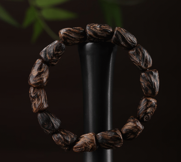 Insect-hole Agarwood Bracelet