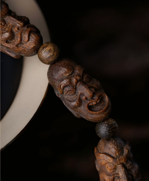Sandalwood bracelet for men, sinking-grade antique beads, eighteen Luohan handheld Buddha bead bracelet.