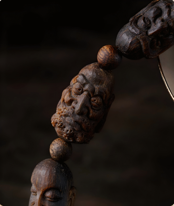 Sandalwood bracelet for men, sinking-grade antique beads, eighteen Luohan handheld Buddha bead bracelet.