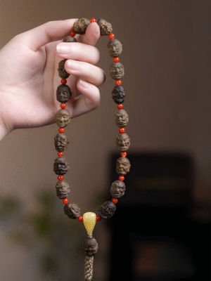 Agarwood bracelet with Eighteen Arhats hand-held Buddhist rosary bracelet