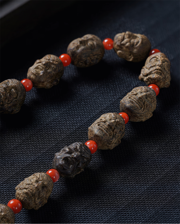 Agarwood bracelet with Eighteen Arhats hand-held Buddhist rosary bracelet