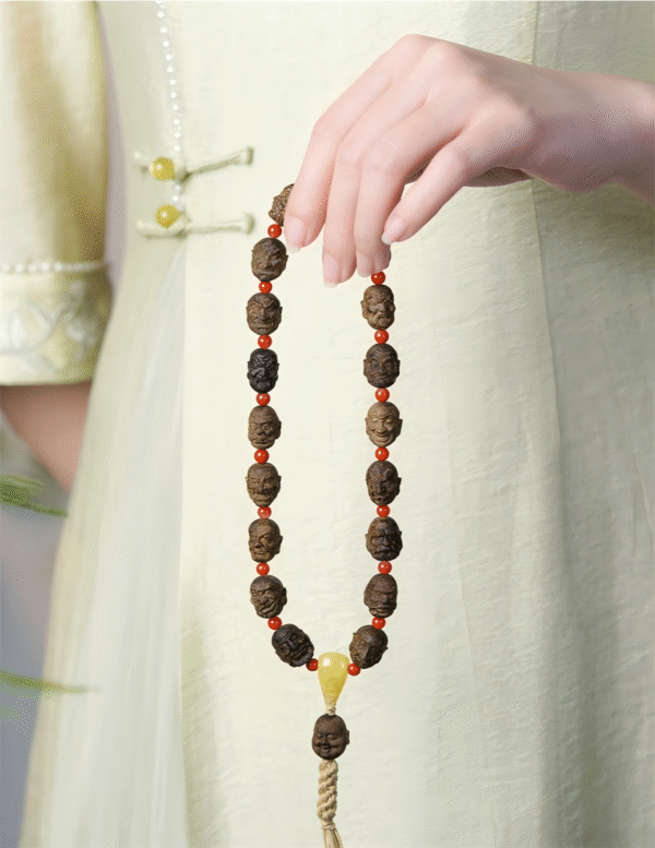Agarwood bracelet with Eighteen Arhats hand-held Buddhist rosary bracelet