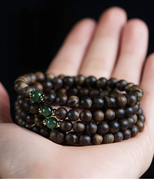 Agarwood bracelet with 108 Buddha beads rosary bracelet.