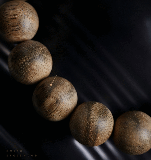 Agarwood rosary bracelet.