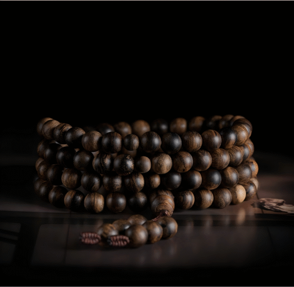 Agarwood rosary bracelet with 108 Buddha beads.