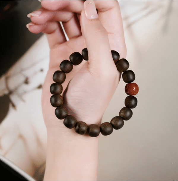 Agarwood bracelet
