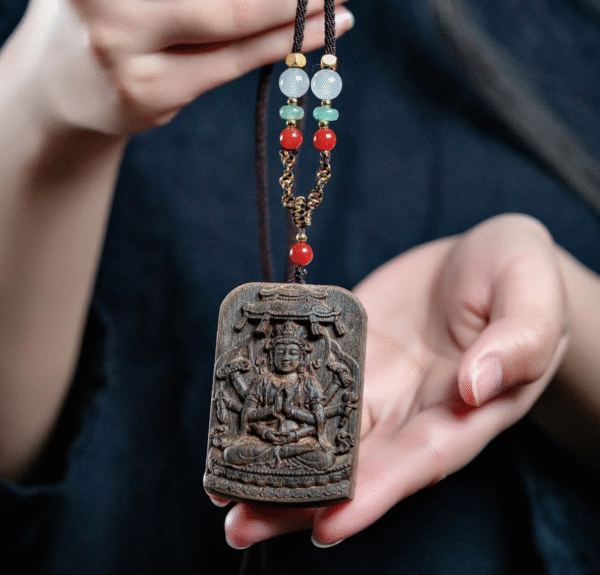 Agarwood carved amulet