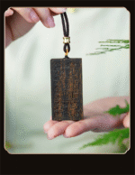 Qinan agarwood Jingzhiji round pendant amulet necklace