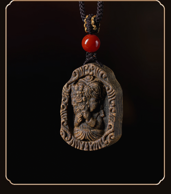 Carving high-end agarwood pendant Buddhist amulet necklace pendant