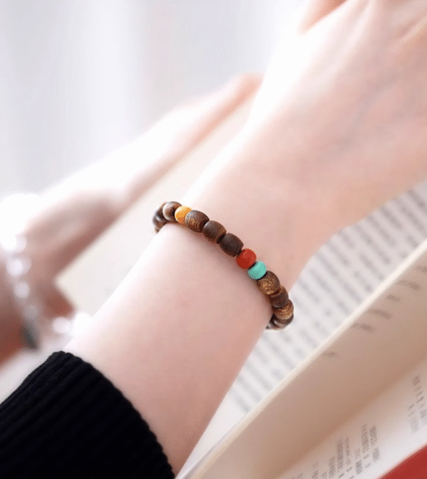 Agarwood bucket bead bracelet, old-style southern red agate, turquoise.